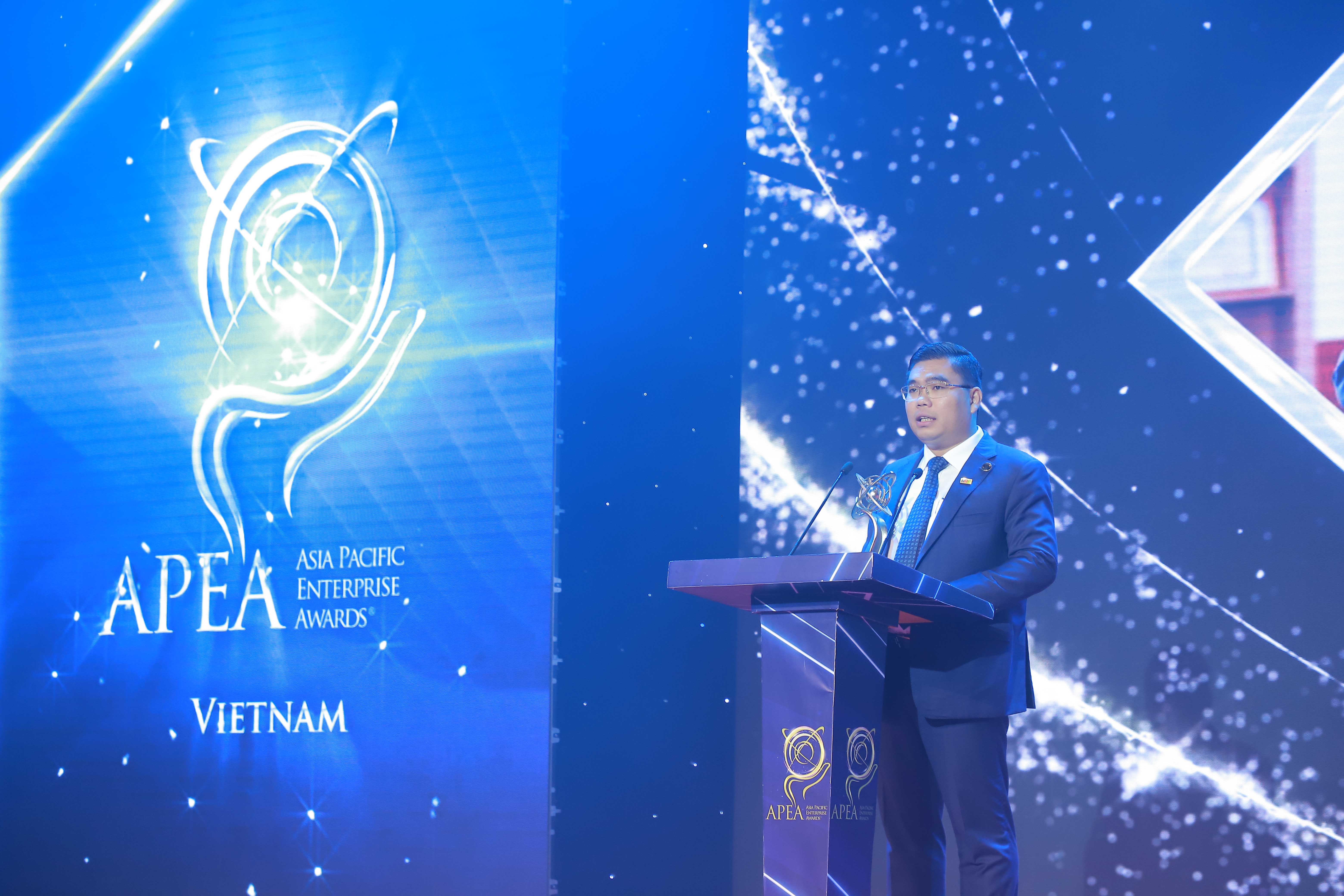 Chủ tịch HĐQT Phan Tấn Đạt được vinh danh tại Giải thưởng Kinh doanh xuất sắc Châu Á Thái Bình Dương năm 2021 do Enterprise Asia tổ chức.